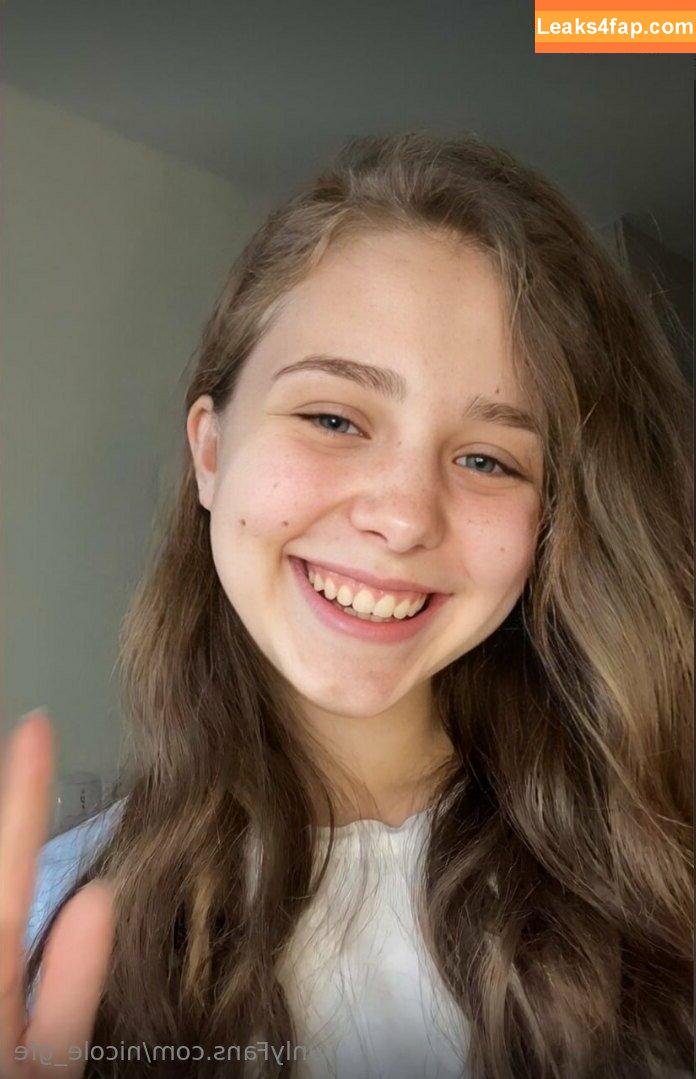 nicole_gfe / goddessofthesevenseas_ leaked photo photo #0116