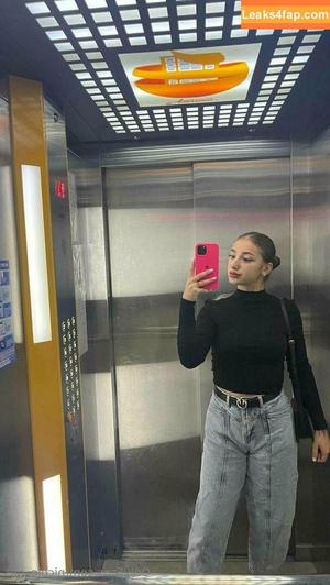 nicole_gfe photo #0053