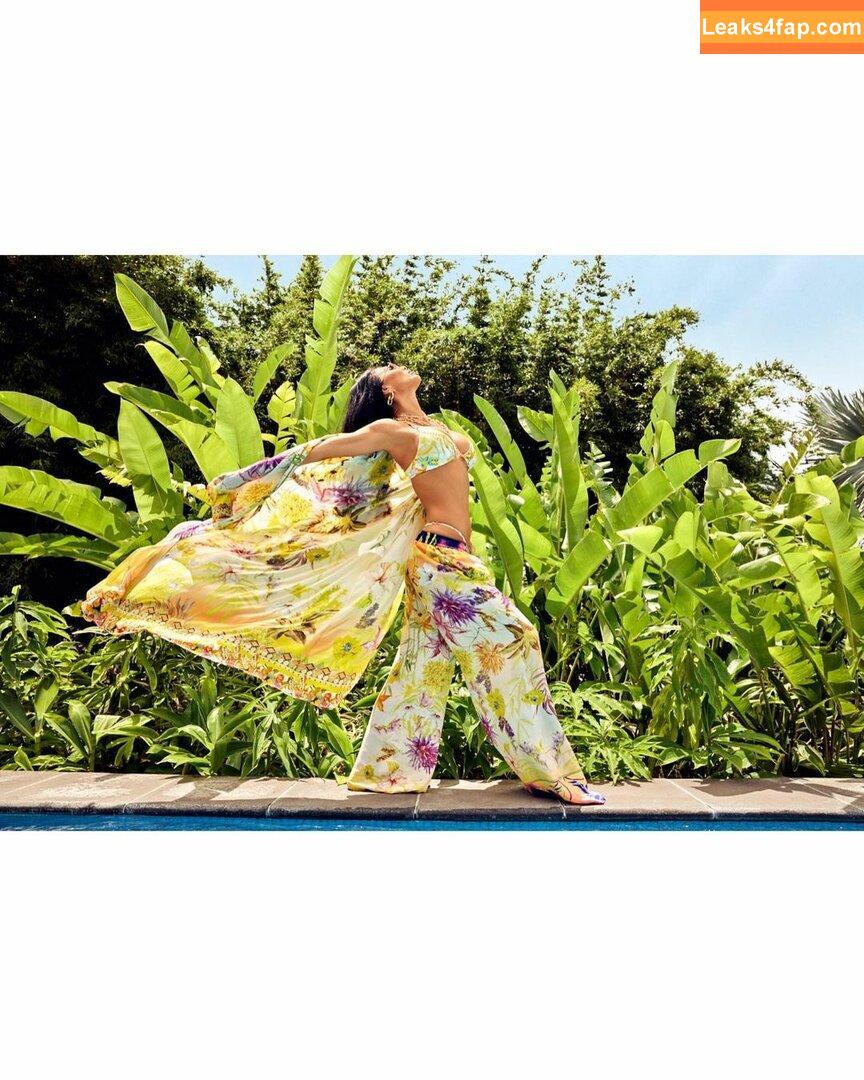Nicole Scherzinger / NicoleScherzy / https: / nicole / nicolescherzinger слитое фото фото #0284