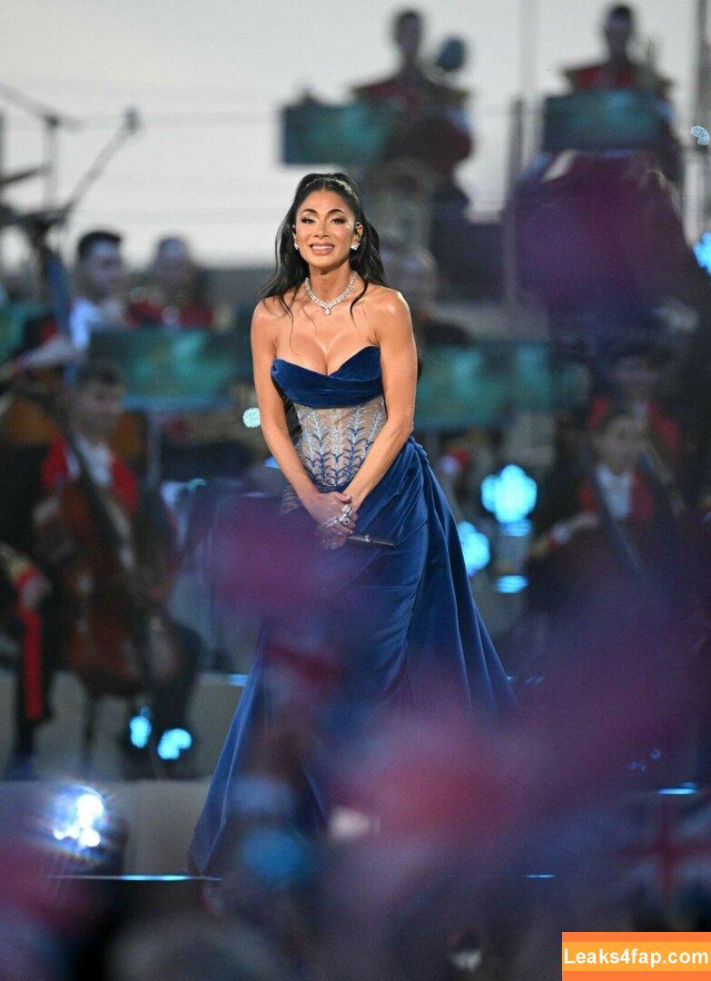 Nicole Scherzinger / NicoleScherzy / https: / nicole / nicolescherzinger слитое фото фото #0333