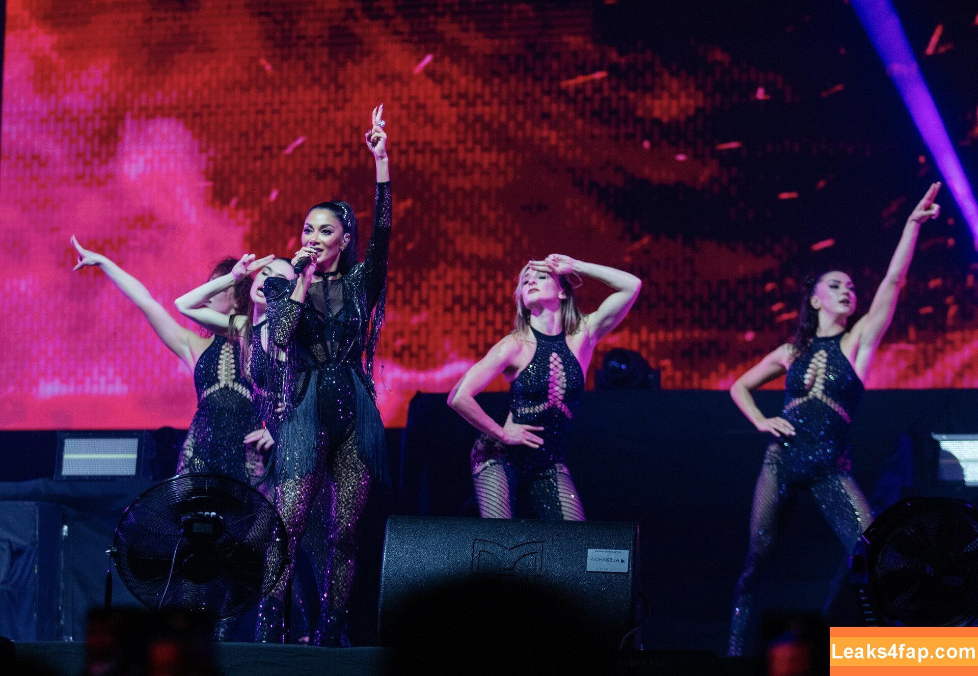 Nicole Scherzinger / NicoleScherzy / https: / nicole / nicolescherzinger слитое фото фото #1556