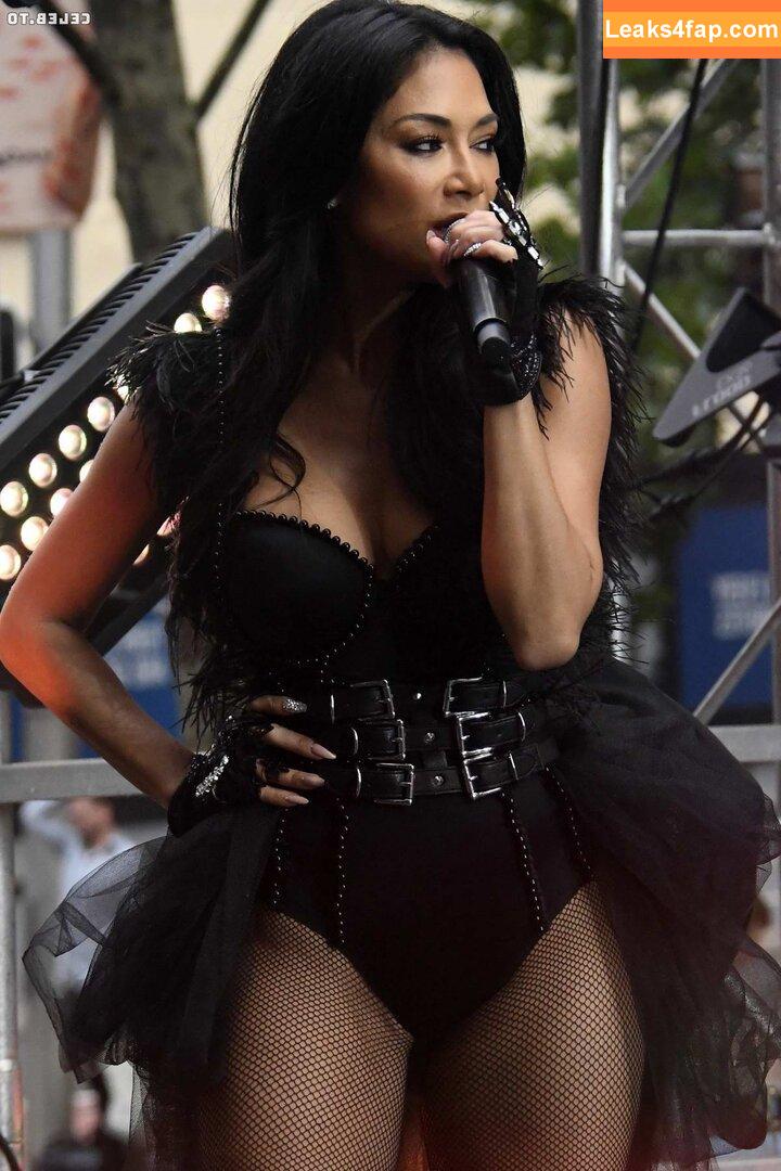 Nicole Scherzinger / NicoleScherzy / https: / nicole / nicolescherzinger слитое фото фото #2250