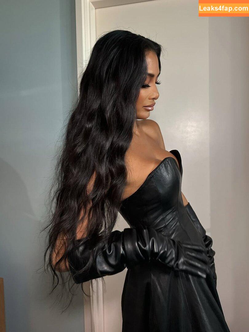 Nicole Scherzinger / NicoleScherzy / https: / nicole / nicolescherzinger leaked photo photo #2293