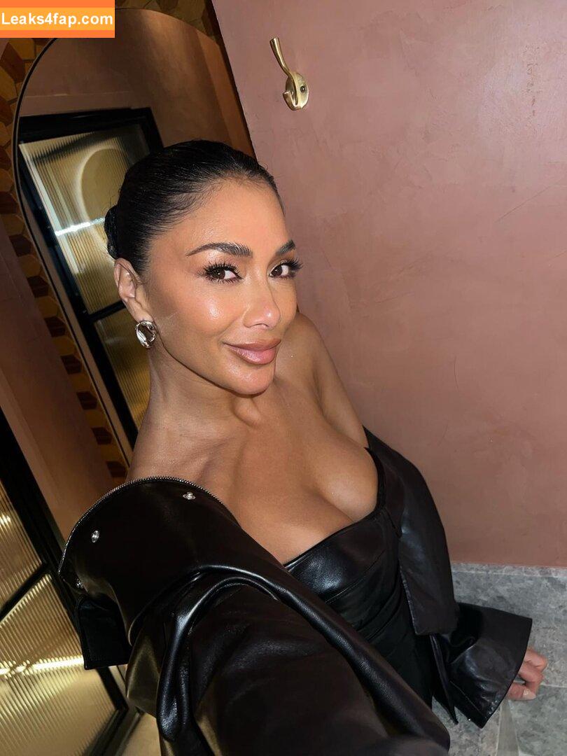 Nicole Scherzinger / NicoleScherzy / https: / nicole / nicolescherzinger leaked photo photo #2301