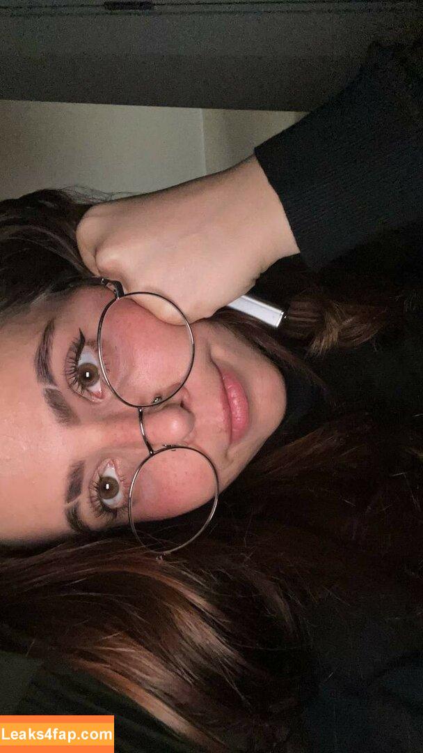 Nicole Vachevski / petitenikole leaked photo photo #0029