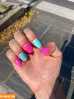 nicolebehare photo #0002