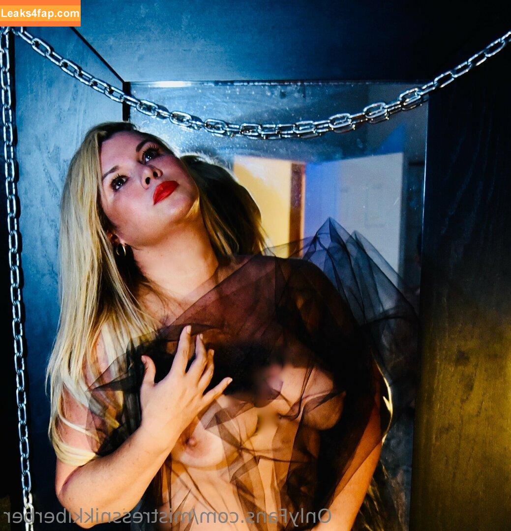 nicoleperrie / perrie.nicole leaked photo photo #0018