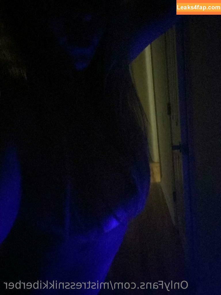 nicoleperrie / perrie.nicole leaked photo photo #0023