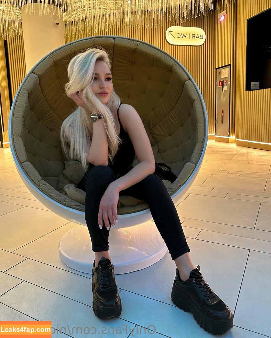 nicolettten / nicolettte.m leaked photo photo #0042