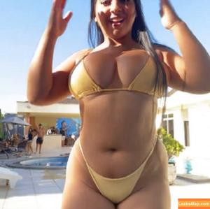 Nicoly Evelly фото #0004