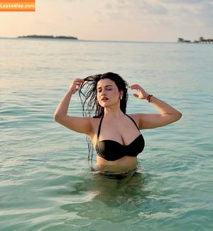 Nidhi Chaudhary фото #0049