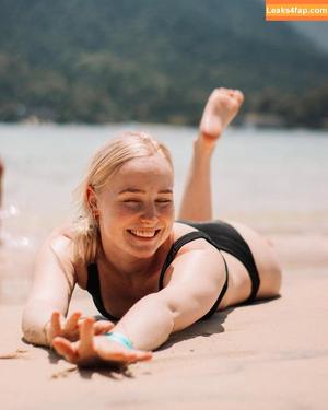 Nienke Helthuis photo #0044