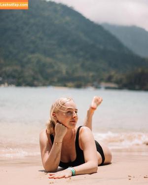 Nienke Helthuis photo #0045