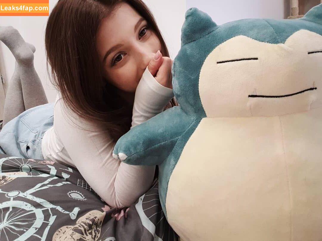 nieuczesana /  leaked photo photo #0004