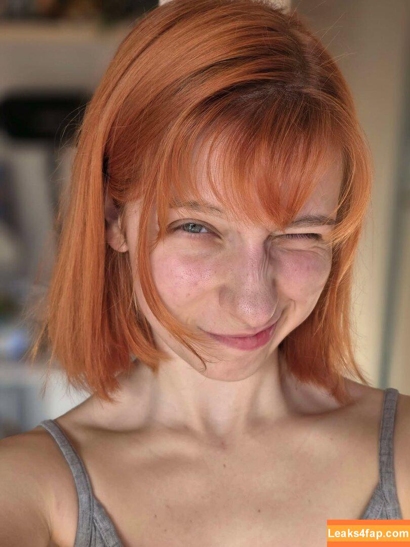 nieuczesana /  leaked photo photo #0015