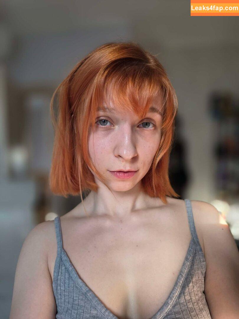 nieuczesana /  leaked photo photo #0018