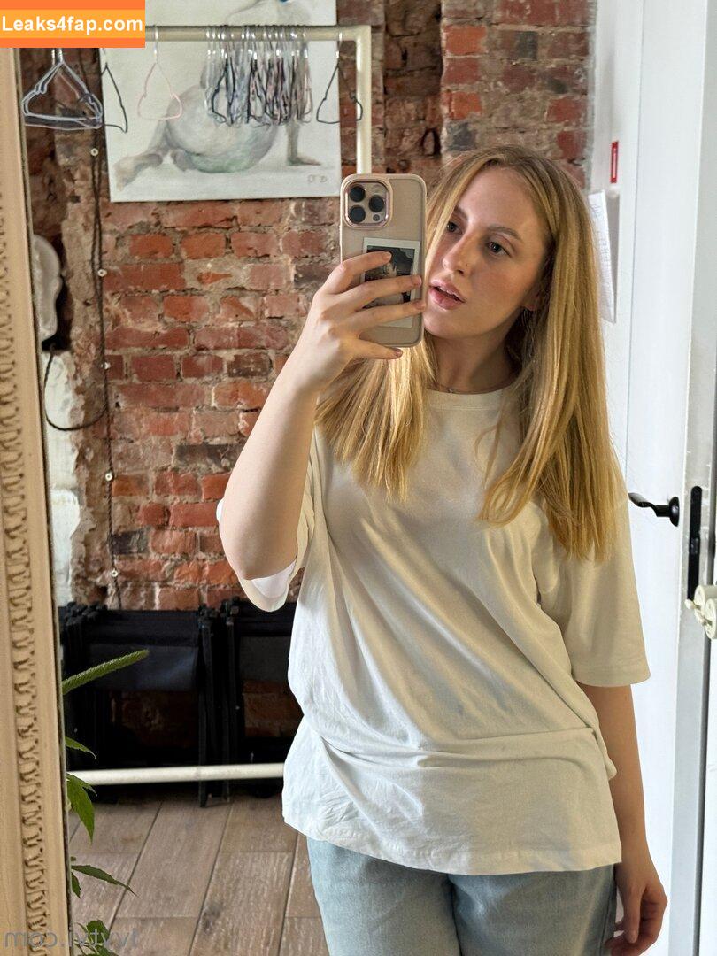 nightivy / ivygiirl / lilpoisonivy / nightivy1 leaked photo photo #0097