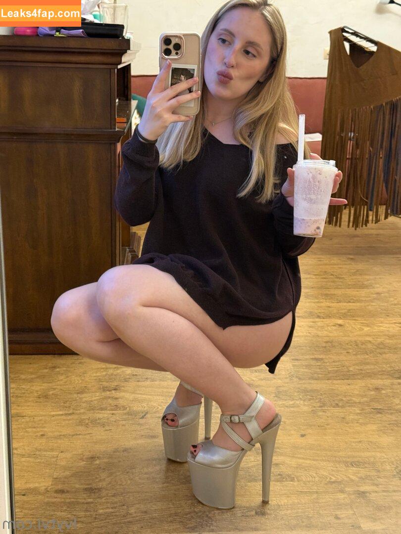 nightivy / ivygiirl / lilpoisonivy / nightivy1 leaked photo photo #0098