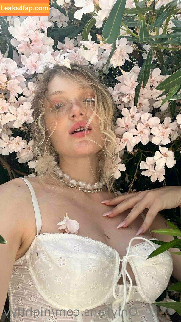 nightlyy_me /  leaked photo photo #0006
