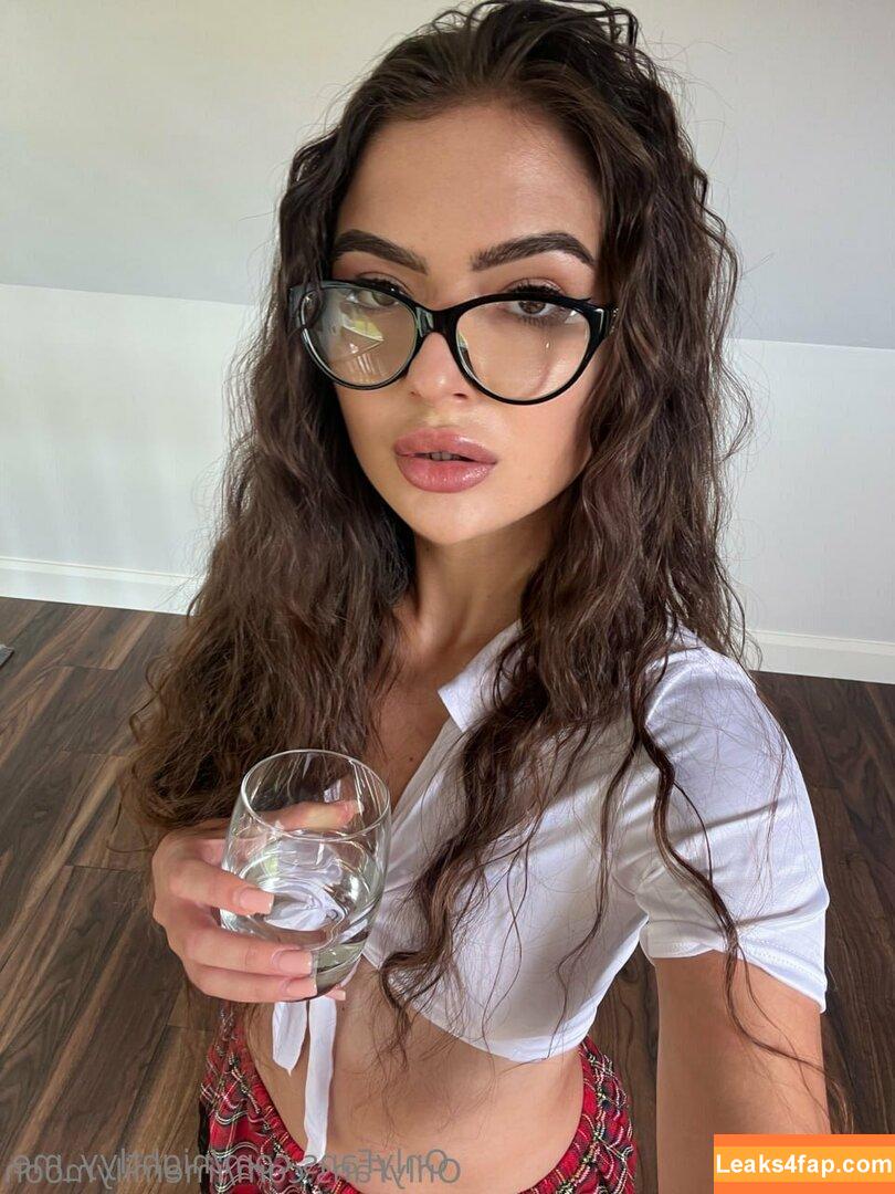 nightlyy_me /  leaked photo photo #0181