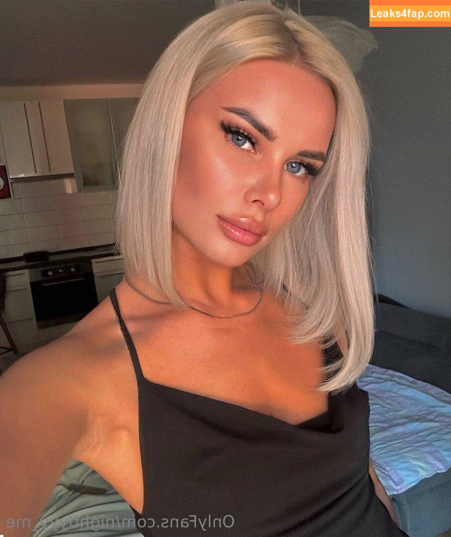 nightlyyy_me / niightlyemi leaked photo photo #0149