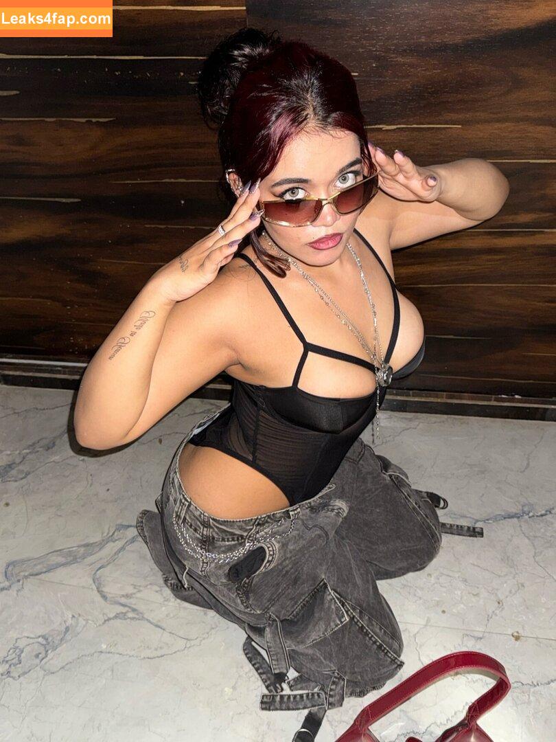Niharika Jaiswal / niharikaa.aa / niharikaa.jaiswal leaked photo photo #0001