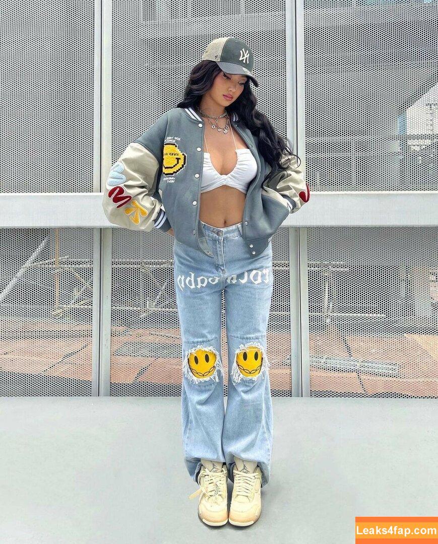 nikahigashionna /  leaked photo photo #0064
