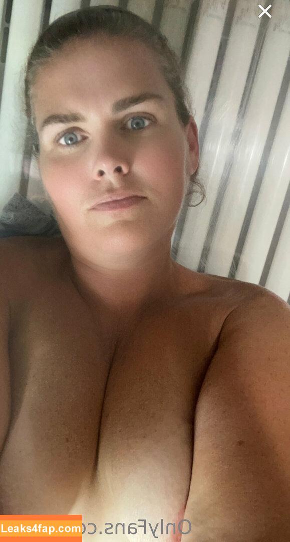 niki.j / nikijofficial leaked photo photo #0025