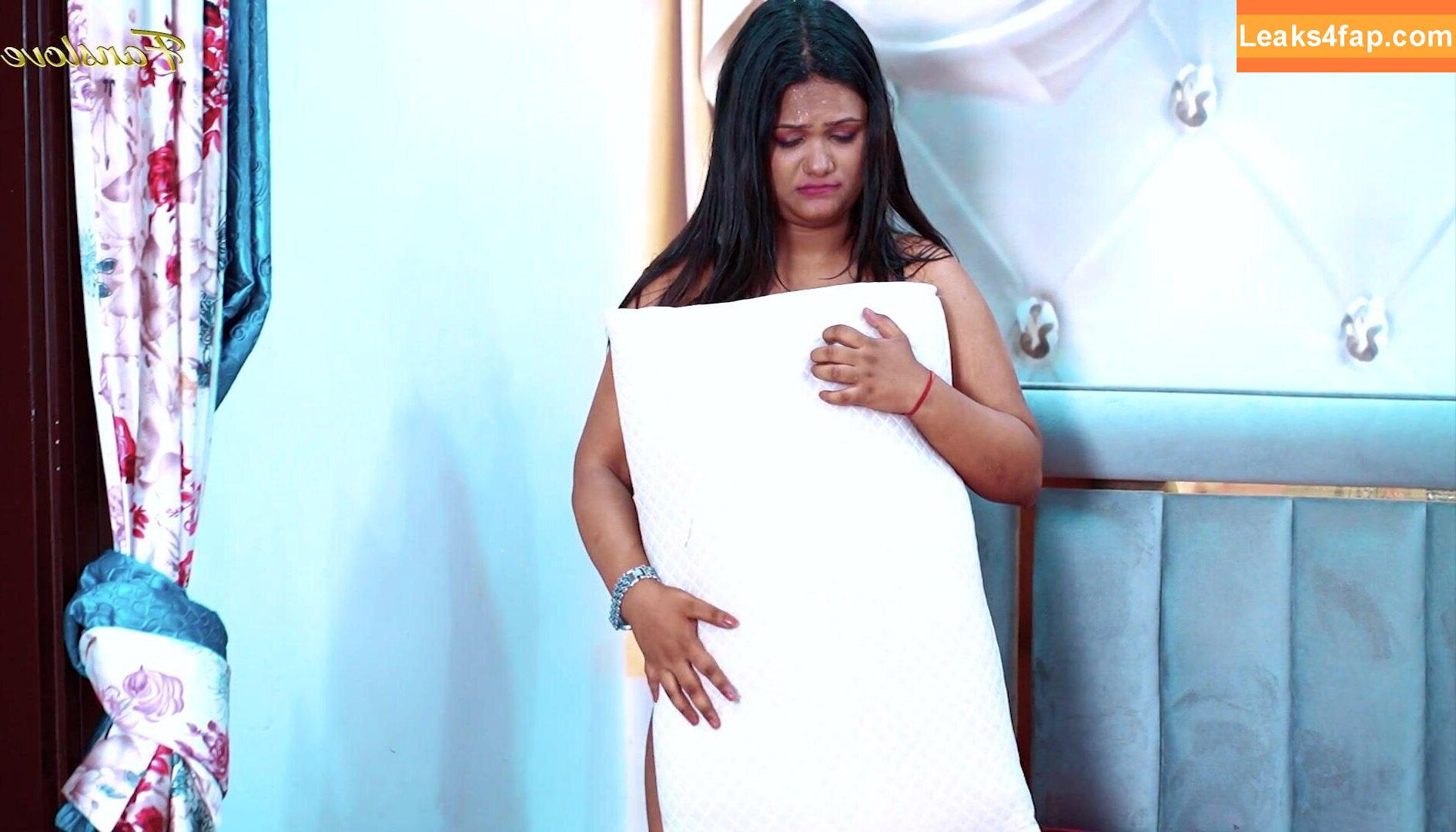 Nikita Bhardwaj /  leaked photo photo #0003