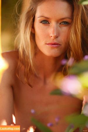 Nikkala Stott photo #1352