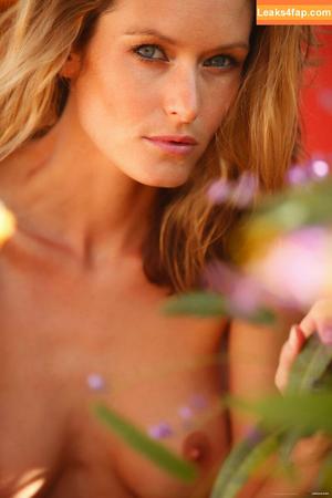 Nikkala Stott photo #1356