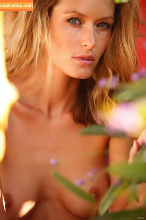 Nikkala Stott photo #1357
