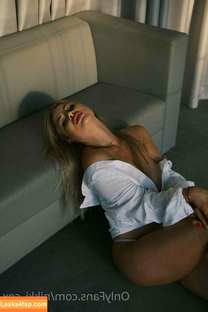 nikki_cox / nikkicox0000 leaked photo photo #0031