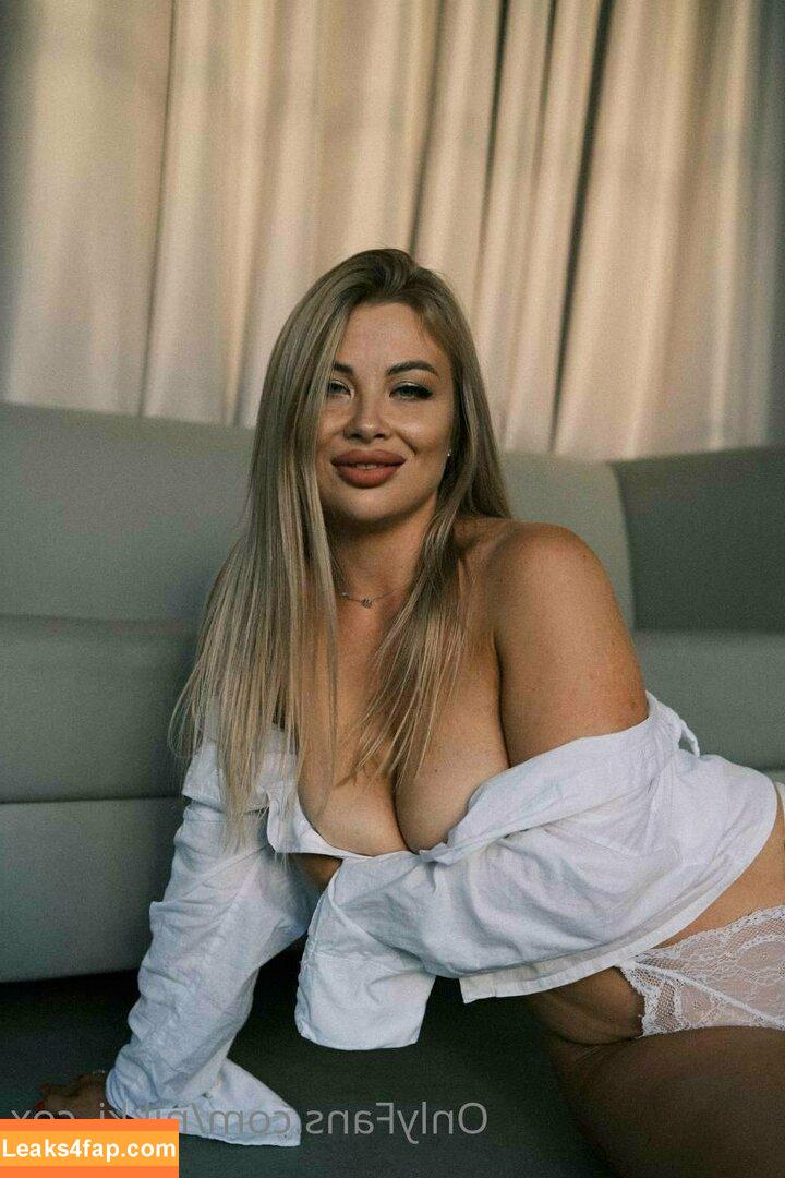 nikki_cox / nikkicox0000 leaked photo photo #0032