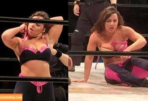 Nikki Cross photo #0041