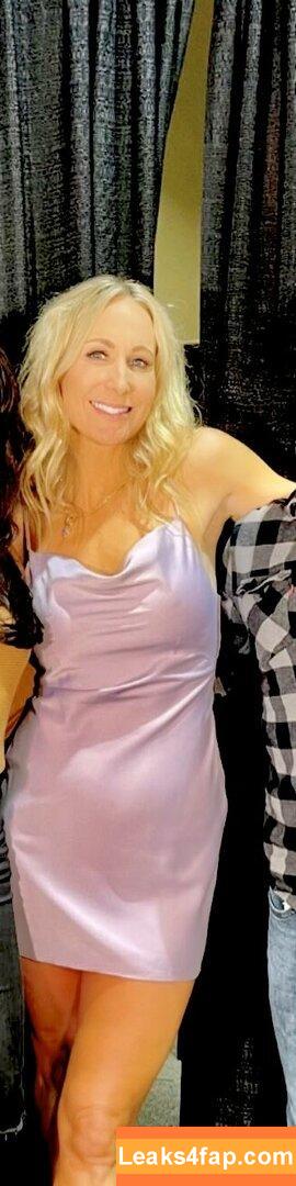 Nikki Glaser / nikkiglaser слитое фото фото #0015