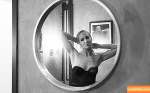 Nikki Glaser фото #0021