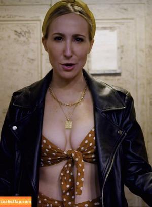 Nikki Glaser фото #0028