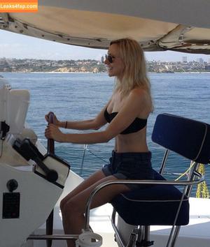 Nikki Glaser фото #0035