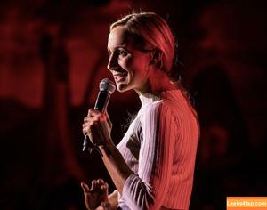Nikki Glaser photo #0095