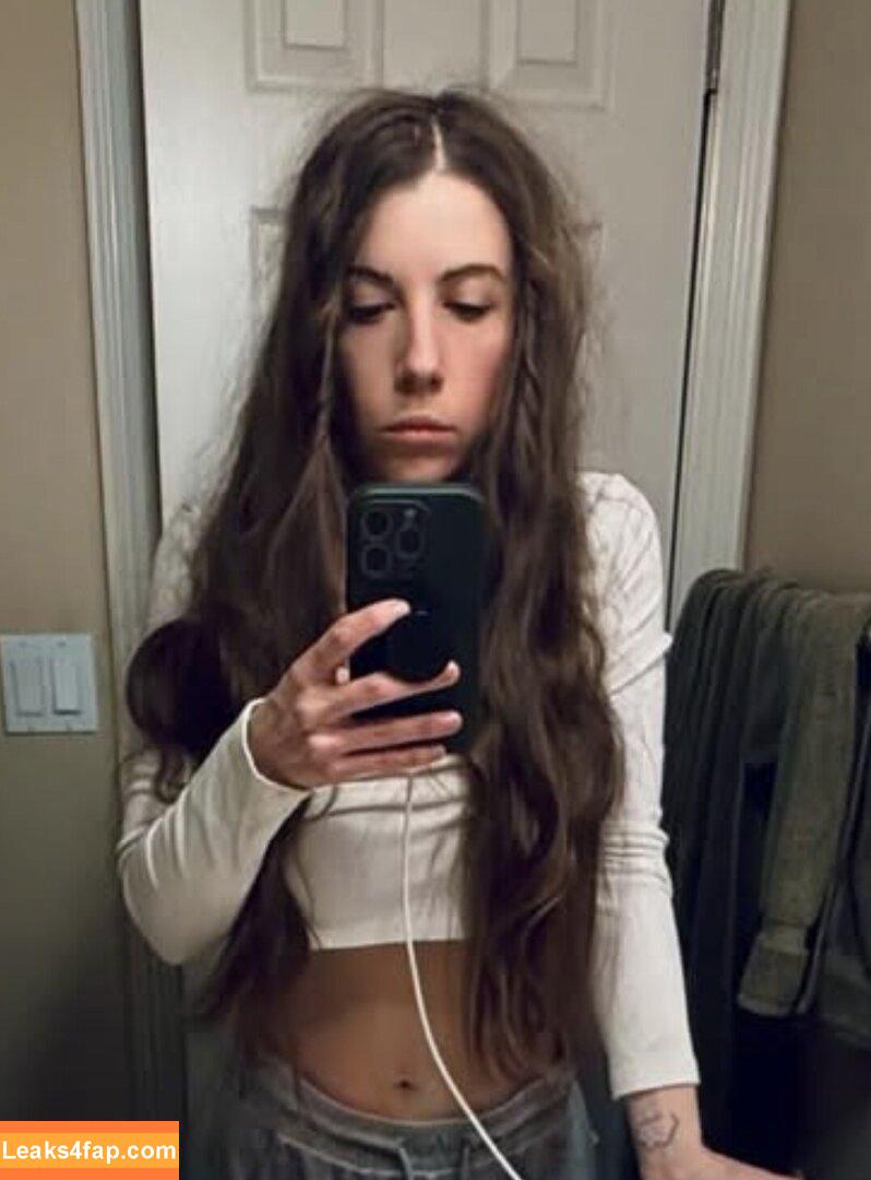 Nikki Osborne / nikkiosborneofficial / ohhelloitsnikki / ohitsnikki / thebushblonde leaked photo photo #0032