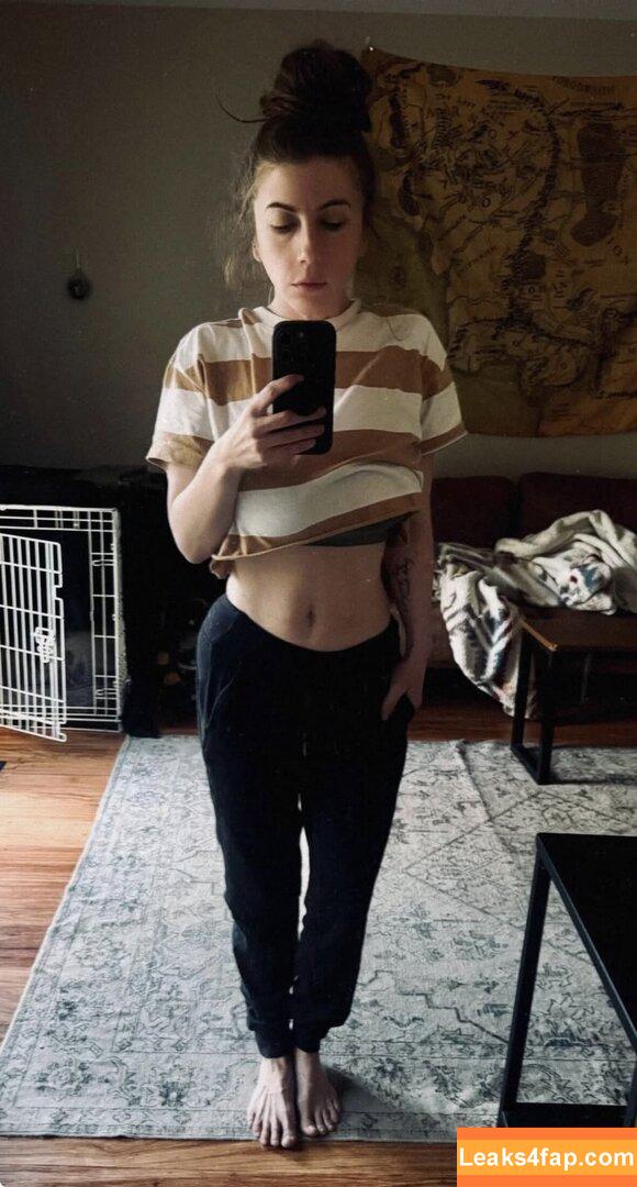 Nikki Osborne / nikkiosborneofficial / ohhelloitsnikki / ohitsnikki / thebushblonde leaked photo photo #0042