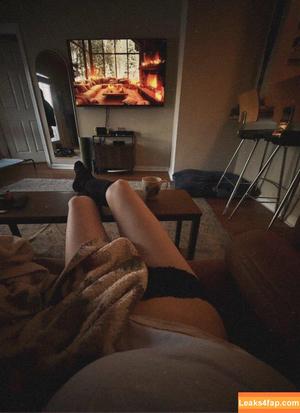 Nikki Osborne photo #0030