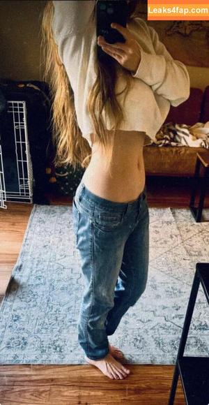 Nikki Osborne photo #0040