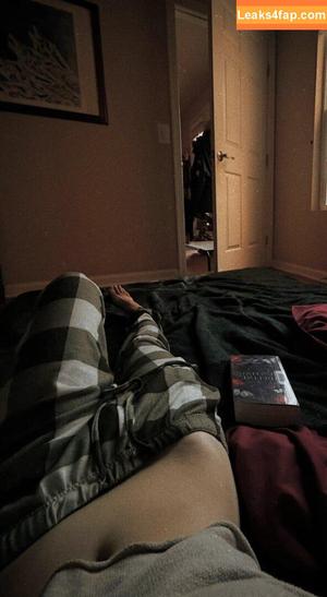 Nikki Osborne photo #0041