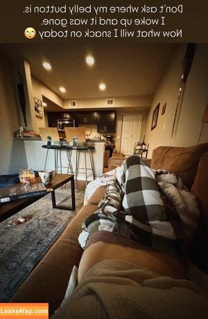 Nikki Osborne photo #0055