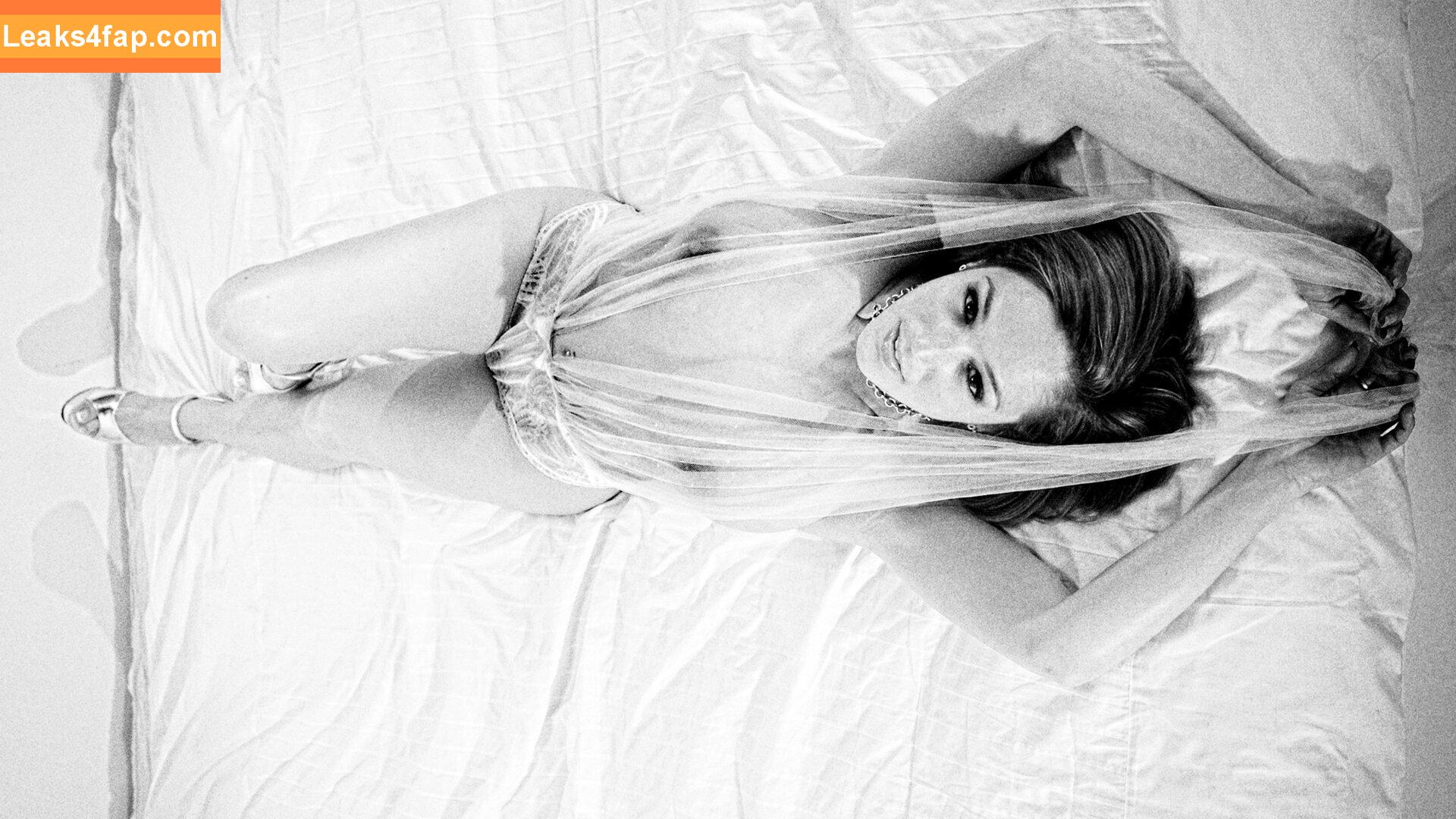 Nikki Sims / NextDoorNikki / https: / nikki.sims.official слитое фото фото #0211