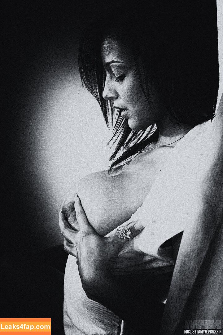 Nikki Sims / NextDoorNikki / https: / nikki.sims.official слитое фото фото #0219