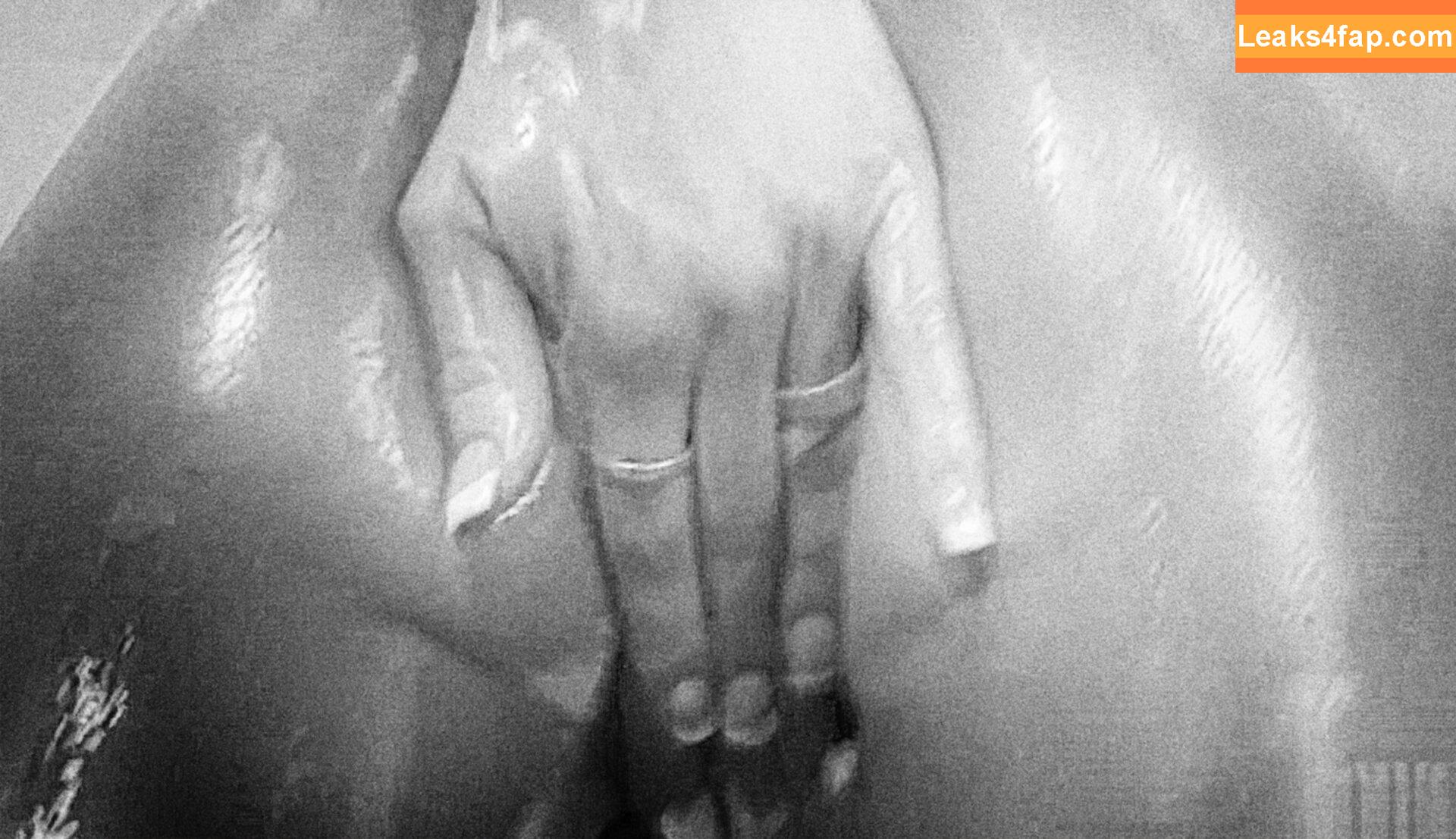 Nikki Sims / NextDoorNikki / https: / nikki.sims.official слитое фото фото #0246