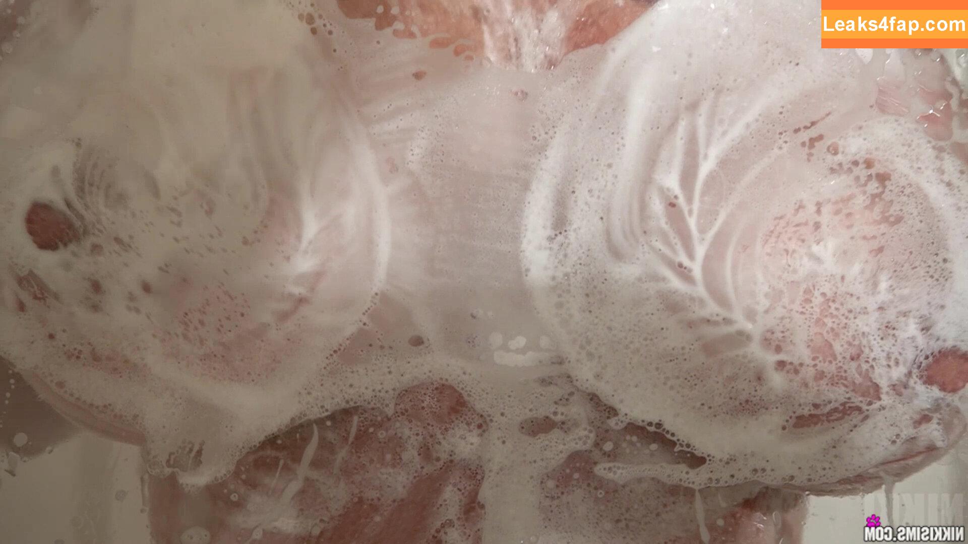 Nikki Sims / NextDoorNikki / https: / nikki.sims.official слитое фото фото #0334